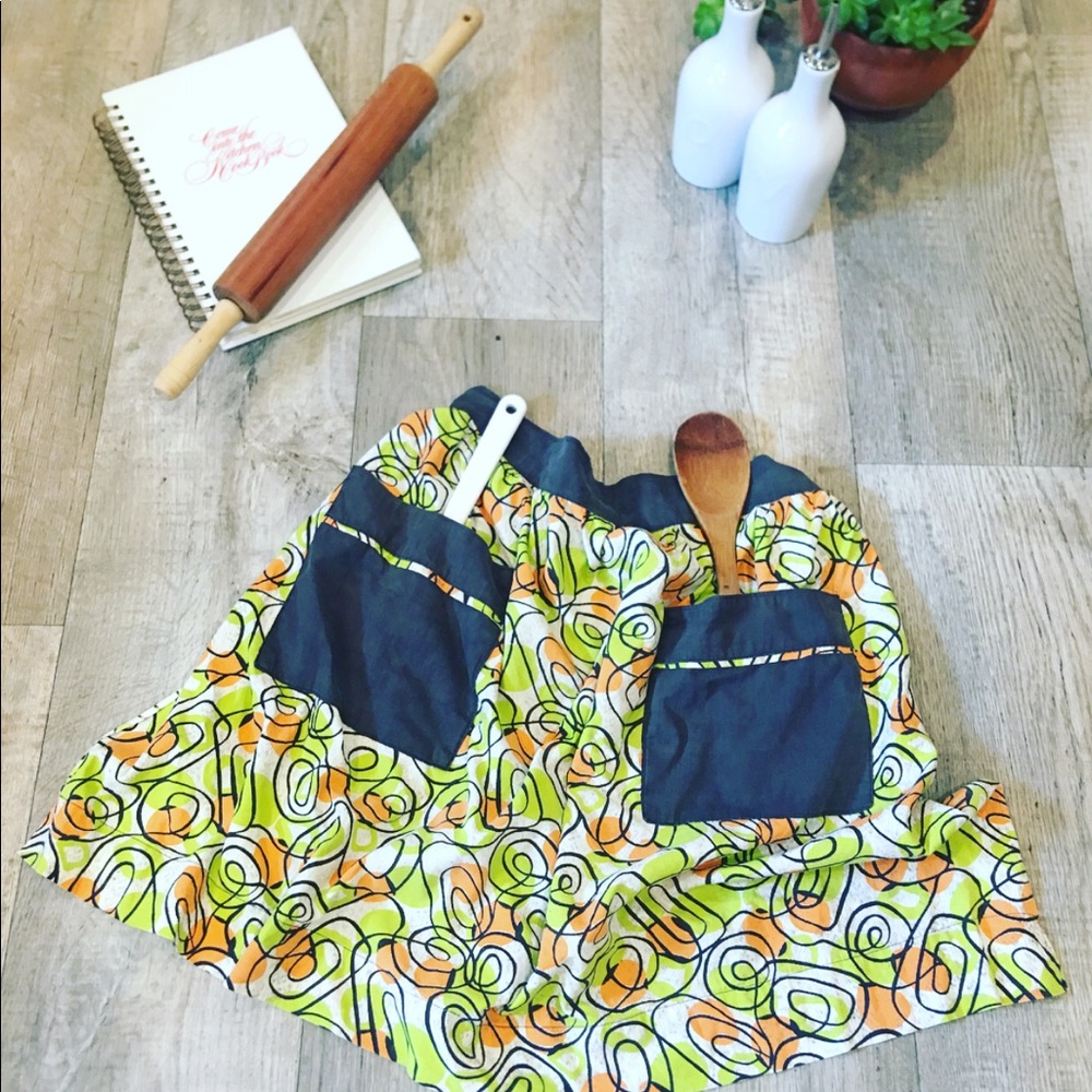 Vintage Swirl Apron ➰🍊